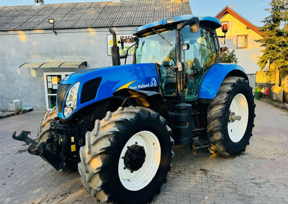 New Holland T7030 - Traktorius: foto 1 New Holland T7030 - Traktorius: foto 1