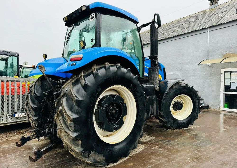 Traktorius New Holland T8020: foto 16