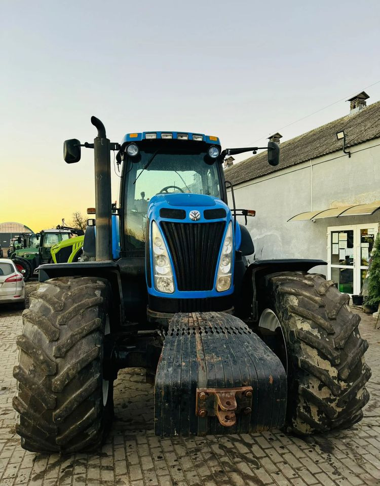 New Holland T8040 - Traktorius: foto 4 New Holland T8040 - Traktorius: foto 4