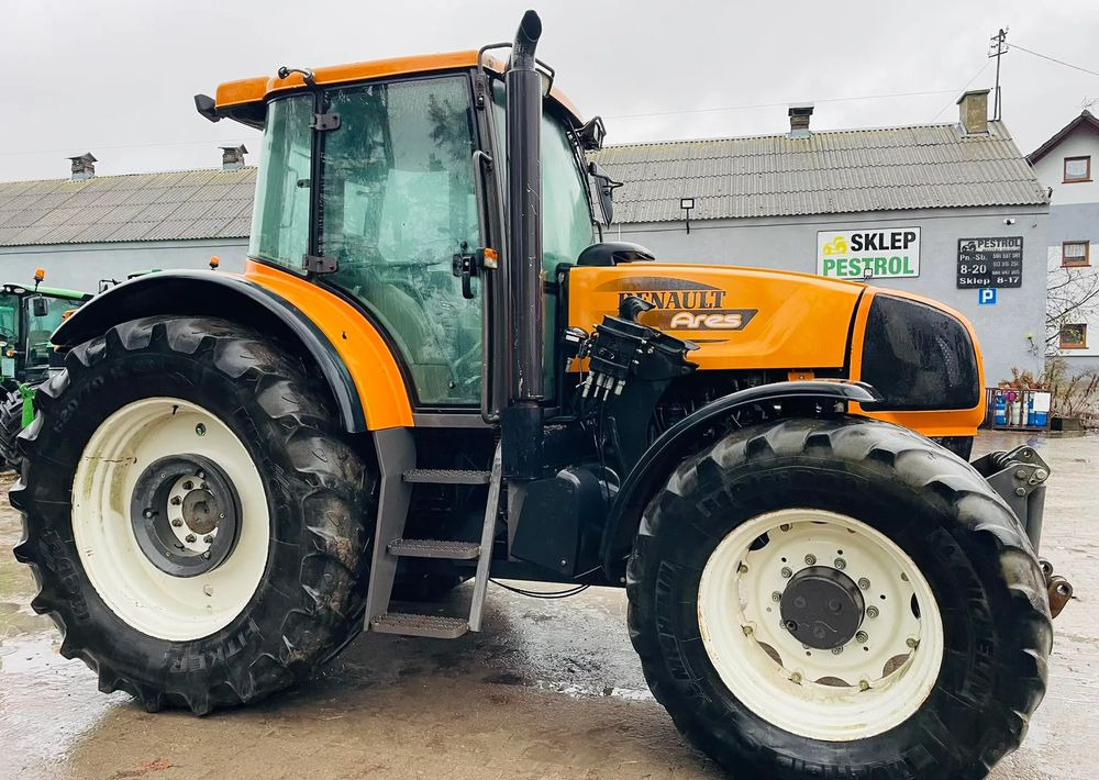 Renault Ares 826 RZ - Traktorius: foto 3 Renault Ares 826 RZ - Traktorius: foto 3