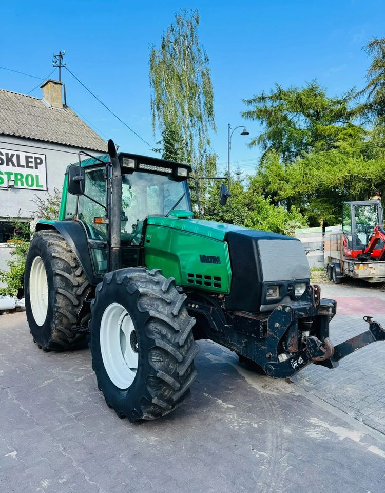 Valtra 8150 - Traktorius: foto 1 Valtra 8150 - Traktorius: foto 1