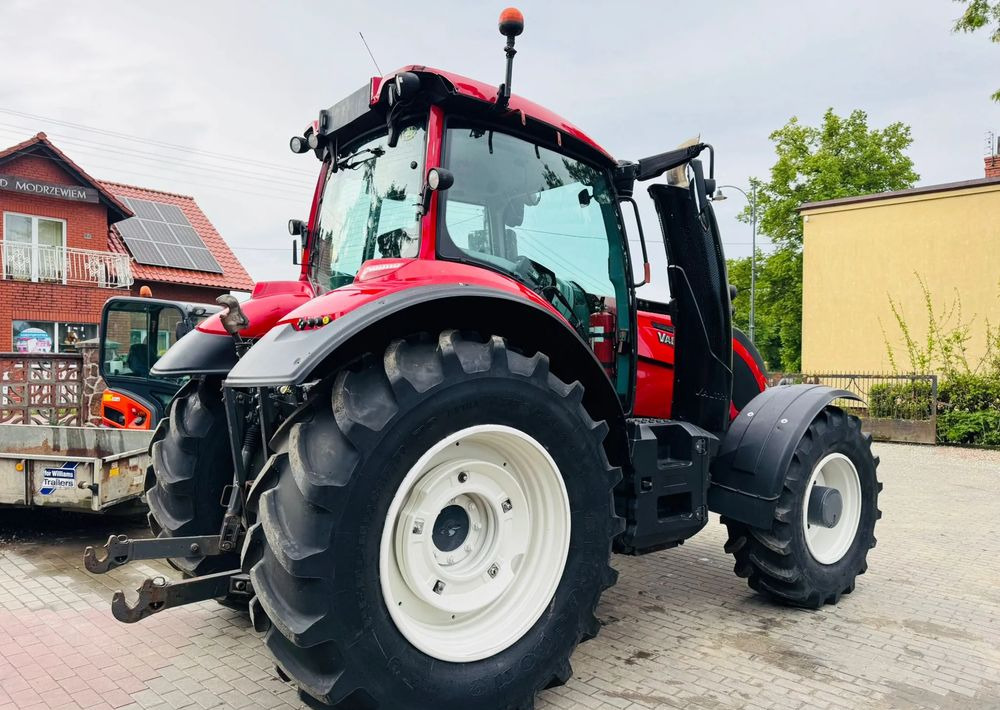 Valtra T154 - Traktorius: foto 4 Valtra T154 - Traktorius: foto 4