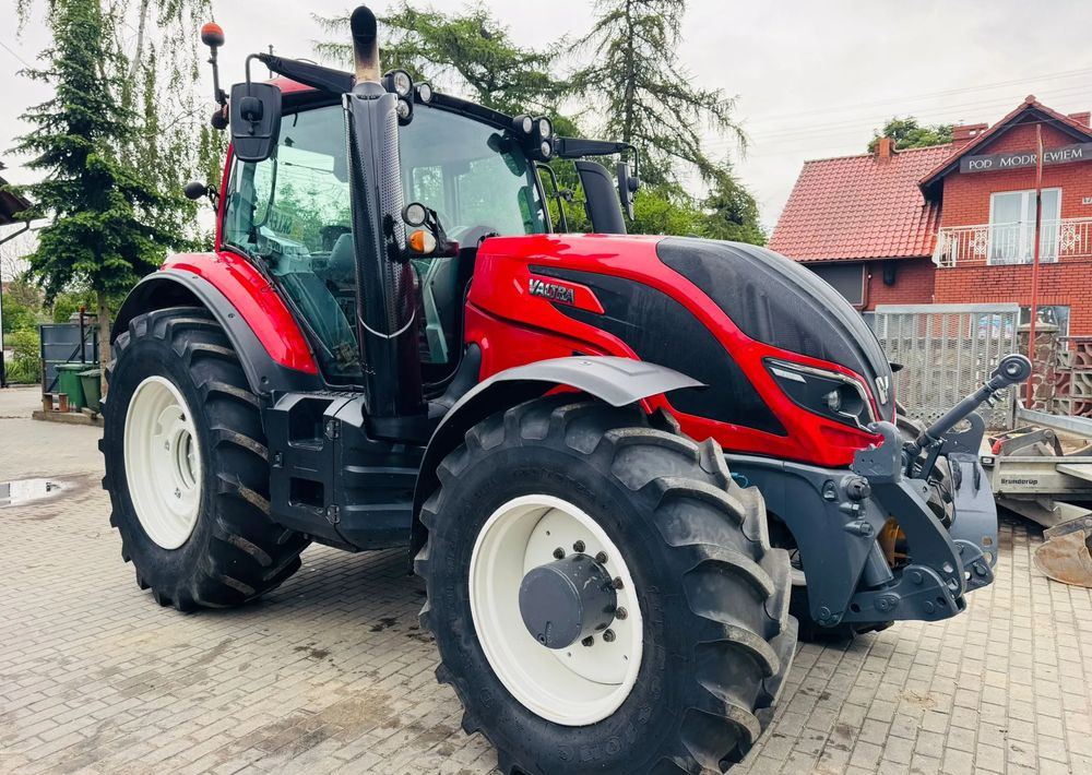 Valtra T154 - Traktorius: foto 2 Valtra T154 - Traktorius: foto 2