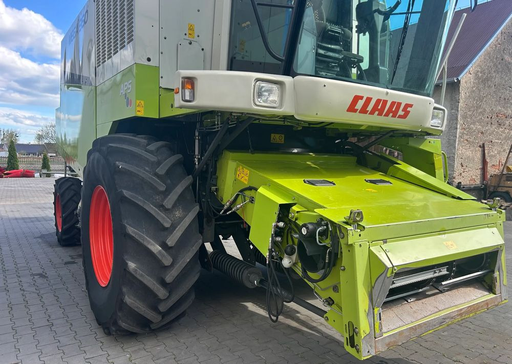 Claas Mega 360 - Derliaus nuėmimo kombainas: foto 4 Claas Mega 360 - Derliaus nuėmimo kombainas: foto 4