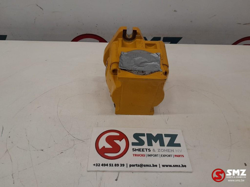 Caterpillar Auxiliary gear pump Caterpillar - Hidraulinis siurblys - Krovimo technika: foto 4 Caterpillar Auxiliary gear pump Caterpillar - Hidraulinis siurblys - Krovimo technika: foto 4