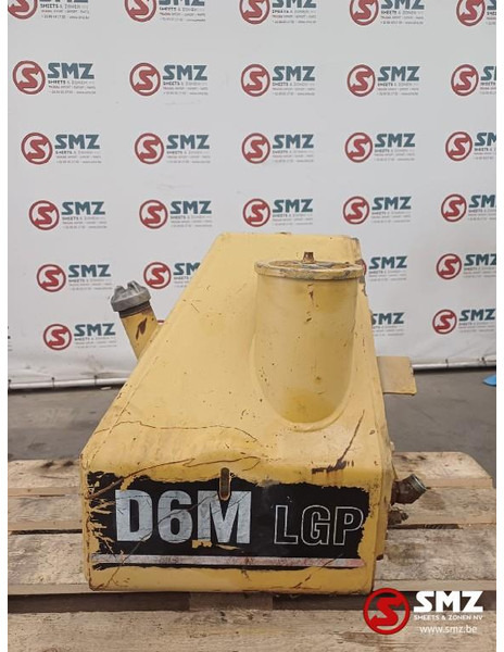 Caterpillar Occ hydraulische tank D6M Caterpillar - Hidraulinis bakas: foto 1 Caterpillar Occ hydraulische tank D6M Caterpillar - Hidraulinis bakas: foto 1