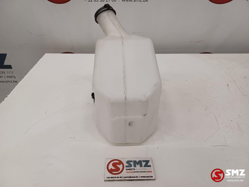 Caterpillar Window washer tank Caterpillar - Valytuvas - Krovimo technika: foto 5 Caterpillar Window washer tank Caterpillar - Valytuvas - Krovimo technika: foto 5