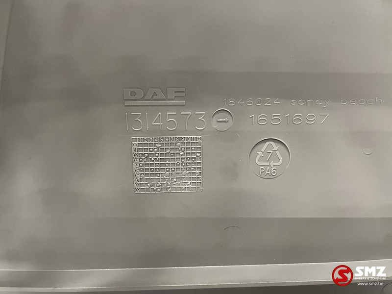 DAF Dakluik frame DAF XF - Kabina ir interjeras - Sunkvežimis: foto 3 DAF Dakluik frame DAF XF - Kabina ir interjeras - Sunkvežimis: foto 3