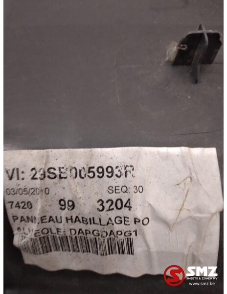 DAF Occ deurpaneel rechts DAF LF 1703751 5010609303 82 - Durys ir dalys - Sunkvežimis: foto 4 DAF Occ deurpaneel rechts DAF LF 1703751 5010609303 82 - Durys ir dalys - Sunkvežimis: foto 4