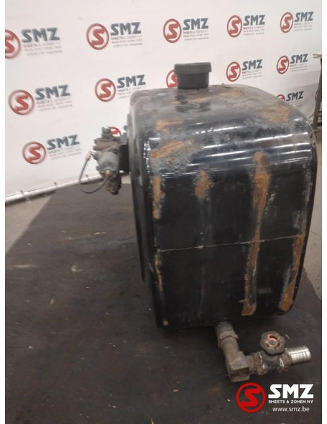 Diversen Occ hydraulische tank 150L 67cmx37cmx63cm - Hidraulinis bakas - Sunkvežimis: foto 3 Diversen Occ hydraulische tank 150L 67cmx37cmx63cm - Hidraulinis bakas - Sunkvežimis: foto 3