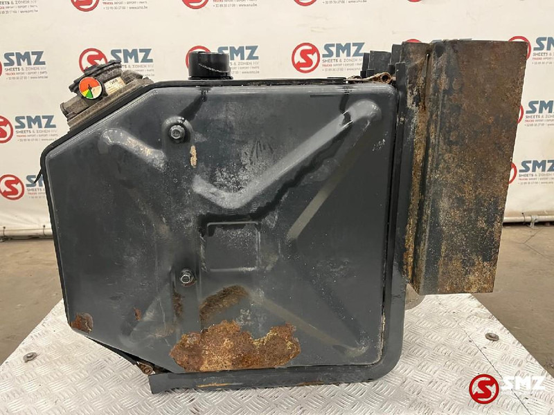 Hiab Occ hydraulische tank + bedieningsventiel Hiab - Hidraulinis bakas - Sunkvežimis: foto 2 Hiab Occ hydraulische tank + bedieningsventiel Hiab - Hidraulinis bakas - Sunkvežimis: foto 2