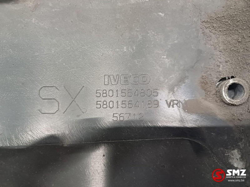 Iveco Occ windgeleider links Iveco - Kabina ir interjeras - Sunkvežimis: foto 5 Iveco Occ windgeleider links Iveco - Kabina ir interjeras - Sunkvežimis: foto 5