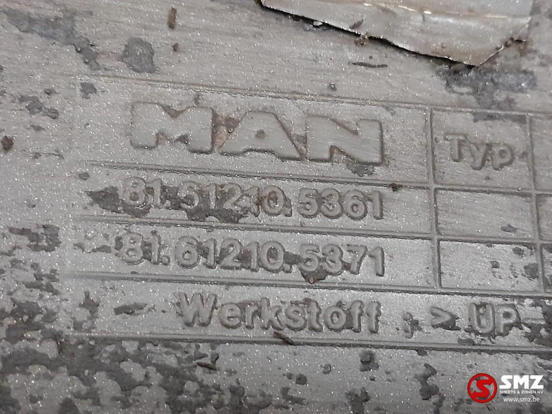 MAN Occ cabinespatbord links MAN - Kėbulas ir išorė - Sunkvežimis: foto 4 MAN Occ cabinespatbord links MAN - Kėbulas ir išorė - Sunkvežimis: foto 4