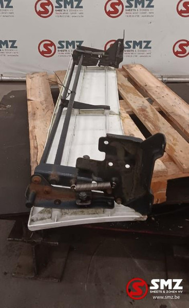 MAN Occ cabinespoiler rechts MAN - Aerodinamika/ Spoileris - Sunkvežimis: foto 4 MAN Occ cabinespoiler rechts MAN - Aerodinamika/ Spoileris - Sunkvežimis: foto 4
