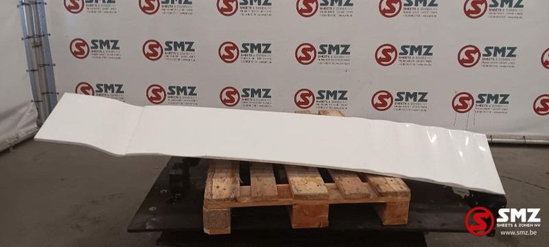 MAN Occ cabinespoiler rechts MAN - Aerodinamika/ Spoileris - Sunkvežimis: foto 1 MAN Occ cabinespoiler rechts MAN - Aerodinamika/ Spoileris - Sunkvežimis: foto 1