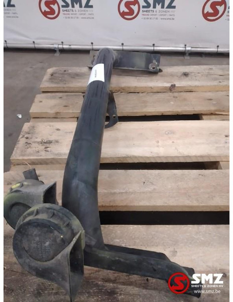 MAN Occ spatbordsteun links MAN - Kėbulas ir išorė - Sunkvežimis: foto 1 MAN Occ spatbordsteun links MAN - Kėbulas ir išorė - Sunkvežimis: foto 1