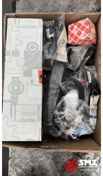 Mercedes-Benz Lot onderdelen Mercedes - Galinio vaizdo veidrodis - Sunkvežimis: foto 1 Mercedes-Benz Lot onderdelen Mercedes - Galinio vaizdo veidrodis - Sunkvežimis: foto 1