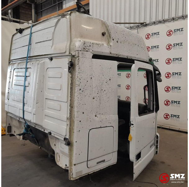 Mercedes-Benz Occ cabine Mercedes Actros MP2 - Kabina ir interjeras - Sunkvežimis: foto 4 Mercedes-Benz Occ cabine Mercedes Actros MP2 - Kabina ir interjeras - Sunkvežimis: foto 4