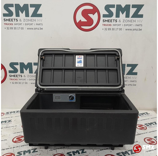 Mercedes-Benz Occ koelkast Mercedes - Kabina ir interjeras - Sunkvežimis: foto 1 Mercedes-Benz Occ koelkast Mercedes - Kabina ir interjeras - Sunkvežimis: foto 1