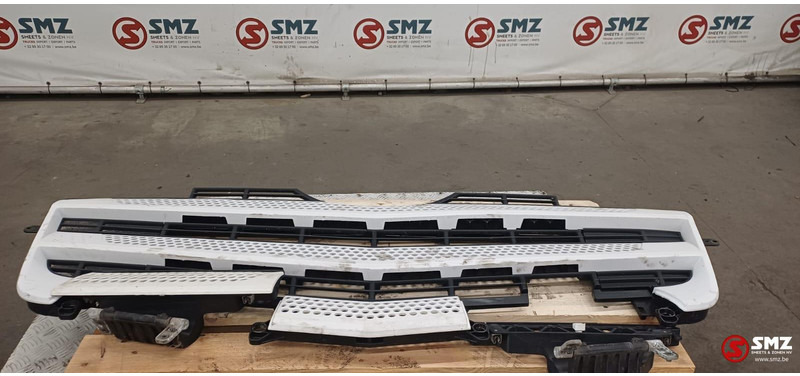 Mercedes-Benz Occ radiatorgrille Mercedes - Grotelės - Sunkvežimis: foto 1 Mercedes-Benz Occ radiatorgrille Mercedes - Grotelės - Sunkvežimis: foto 1