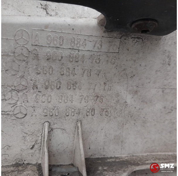 Mercedes-Benz Occ spatbord rechts Mercedes - Kėbulas ir išorė - Sunkvežimis: foto 4 Mercedes-Benz Occ spatbord rechts Mercedes - Kėbulas ir išorė - Sunkvežimis: foto 4