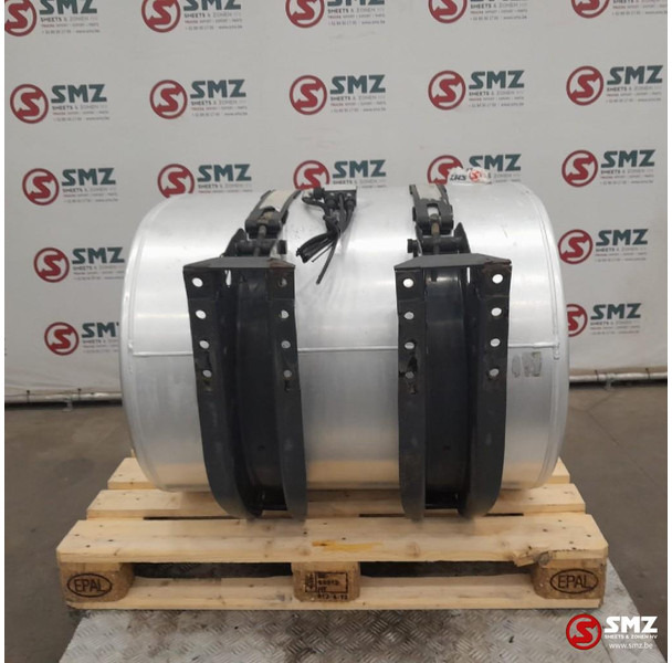 Renault Occ brandstoftank 360L + brandstofniveausensor Ren - Degalų bakas - Sunkvežimis: foto 2 Renault Occ brandstoftank 360L + brandstofniveausensor Ren - Degalų bakas - Sunkvežimis: foto 2