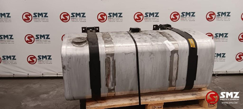 Renault Occ brandstoftank 415L + steunen Renault - Degalų bakas - Sunkvežimis: foto 1 Renault Occ brandstoftank 415L + steunen Renault - Degalų bakas - Sunkvežimis: foto 1