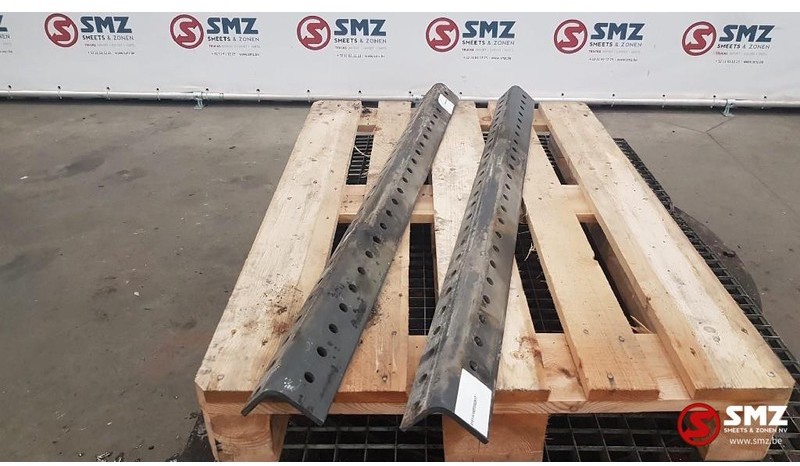 Renault Occ hoekprofielen voor montage koppelschotel - Balno - Sunkvežimis: foto 1 Renault Occ hoekprofielen voor montage koppelschotel - Balno - Sunkvežimis: foto 1