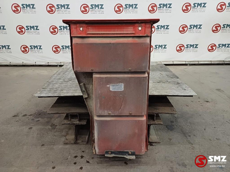 Renault Occ opstapbak rechts Renault - Kabina ir interjeras - Sunkvežimis: foto 2 Renault Occ opstapbak rechts Renault - Kabina ir interjeras - Sunkvežimis: foto 2