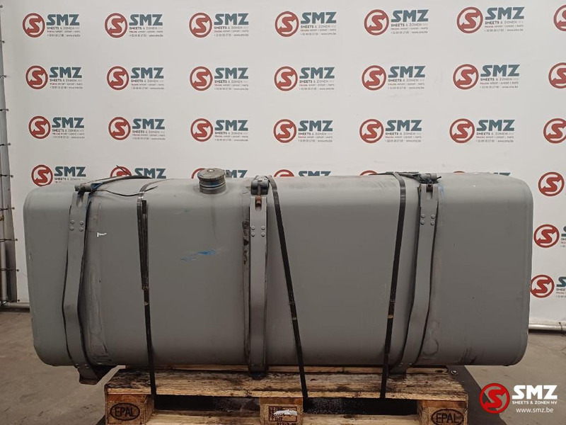 Scania Occ brandstoftank 700L Scania - Degalų bakas - Sunkvežimis: foto 1 Scania Occ brandstoftank 700L Scania - Degalų bakas - Sunkvežimis: foto 1