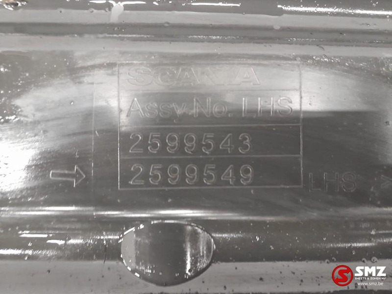 Scania Occ spatbord links vooraan Scania - Kėbulas ir išorė - Sunkvežimis: foto 5 Scania Occ spatbord links vooraan Scania - Kėbulas ir išorė - Sunkvežimis: foto 5