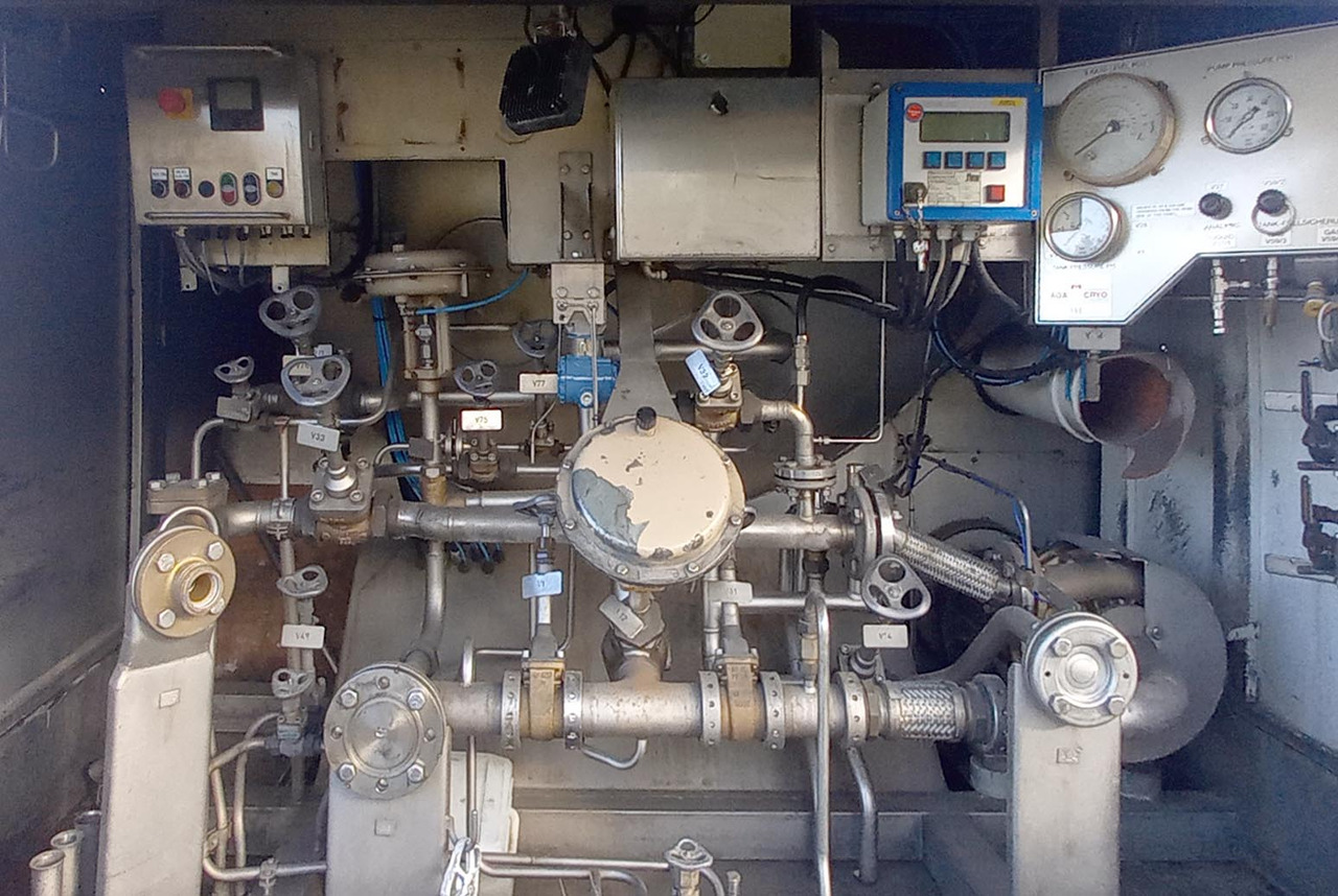 AGA Cryo Gas tank semi-trailer cryogenic used for nitrogen, argon, oxygen, LIN, LOX, LAR. - Puspriekabė cisterna: foto 4 AGA Cryo Gas tank semi-trailer cryogenic used for nitrogen, argon, oxygen, LIN, LOX, LAR. - Puspriekabė cisterna: foto 4