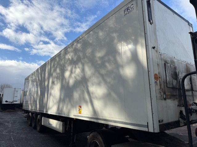 Krone Laadklep APK - Furgonas puspriekabė: foto 4 Krone Laadklep APK - Furgonas puspriekabė: foto 4