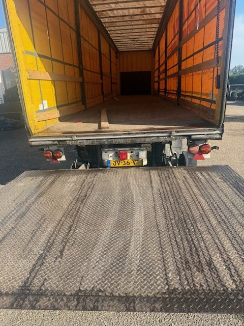 Krone Stuuras liftas laadklep - Tentinė puspriekabė: foto 5 Krone Stuuras liftas laadklep - Tentinė puspriekabė: foto 5