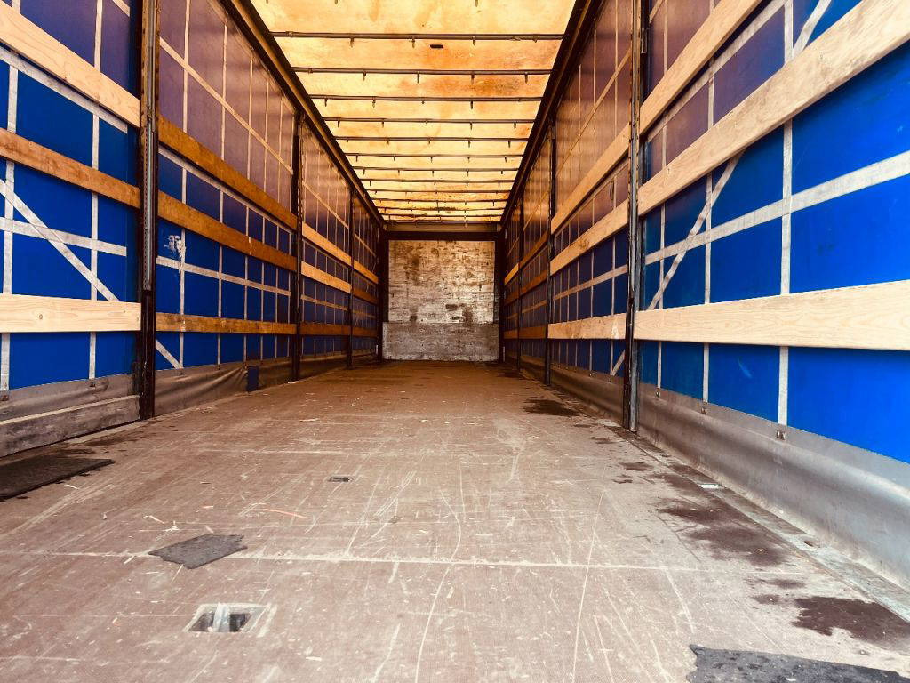 Schmitz Cargobull SAF Schijfremmen - Tentinė puspriekabė: foto 5 Schmitz Cargobull SAF Schijfremmen - Tentinė puspriekabė: foto 5