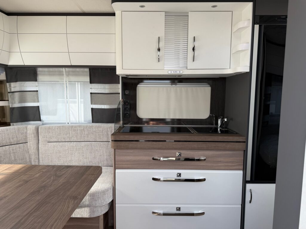 EXCELLENT EDITION 460 UFe 2025 - Prikabinamas namelis: foto 5 EXCELLENT EDITION 460 UFe 2025 - Prikabinamas namelis: foto 5