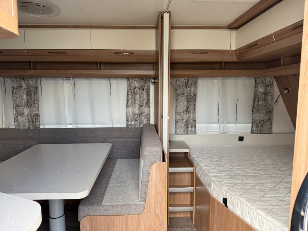 Hobby 545 KMF DE LUXE 2021 - Prikabinamas namelis: foto 5 Hobby 545 KMF DE LUXE 2021 - Prikabinamas namelis: foto 5