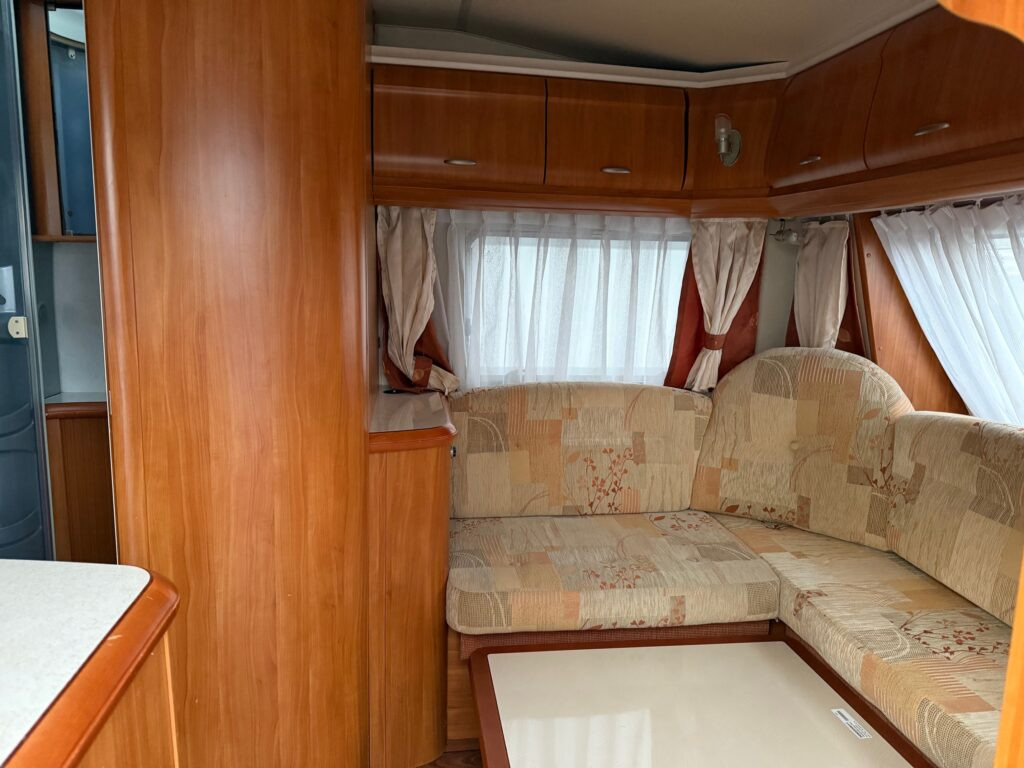 Hobby Excellent 460 LU 2008 - Prikabinamas namelis: foto 5 Hobby Excellent 460 LU 2008 - Prikabinamas namelis: foto 5