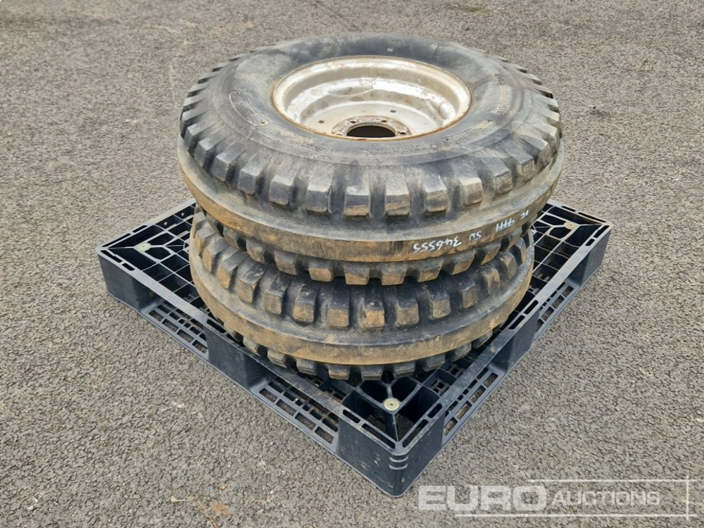 10.00-16 Tyre & Rim to suit Massey Ferguson (2 of) - Padanga: foto 1 10.00-16 Tyre & Rim to suit Massey Ferguson (2 of) - Padanga: foto 1
