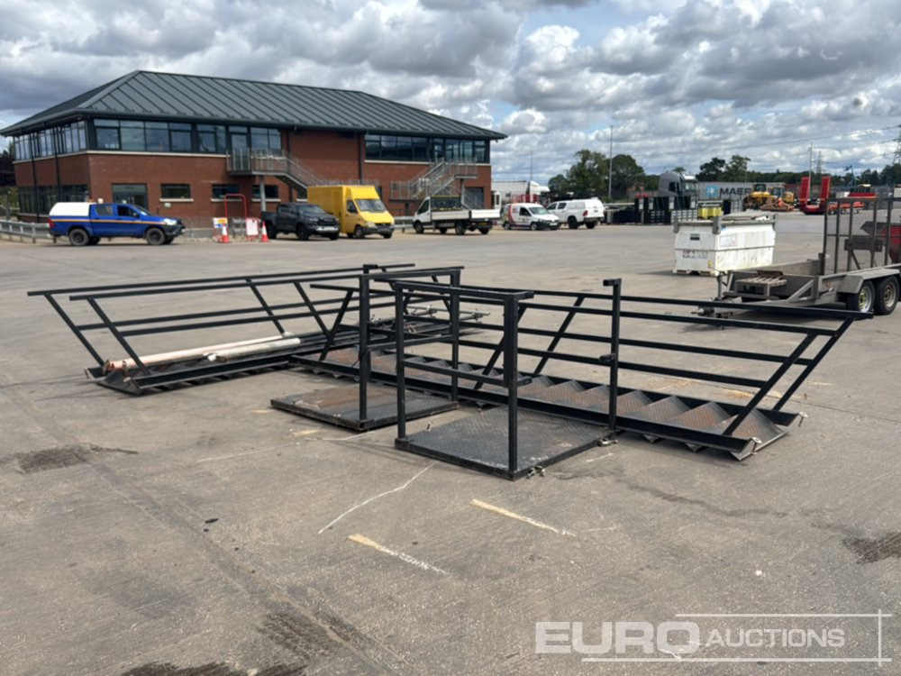 15 Step Steel Stairs, Access Platform, Handrails, Leg Supports (Cannot Be Reconsigned) (2 of) - Įrankis/ Įranga: foto 4 15 Step Steel Stairs, Access Platform, Handrails, Leg Supports (Cannot Be Reconsigned) (2 of) - Įrankis/ Įranga: foto 4