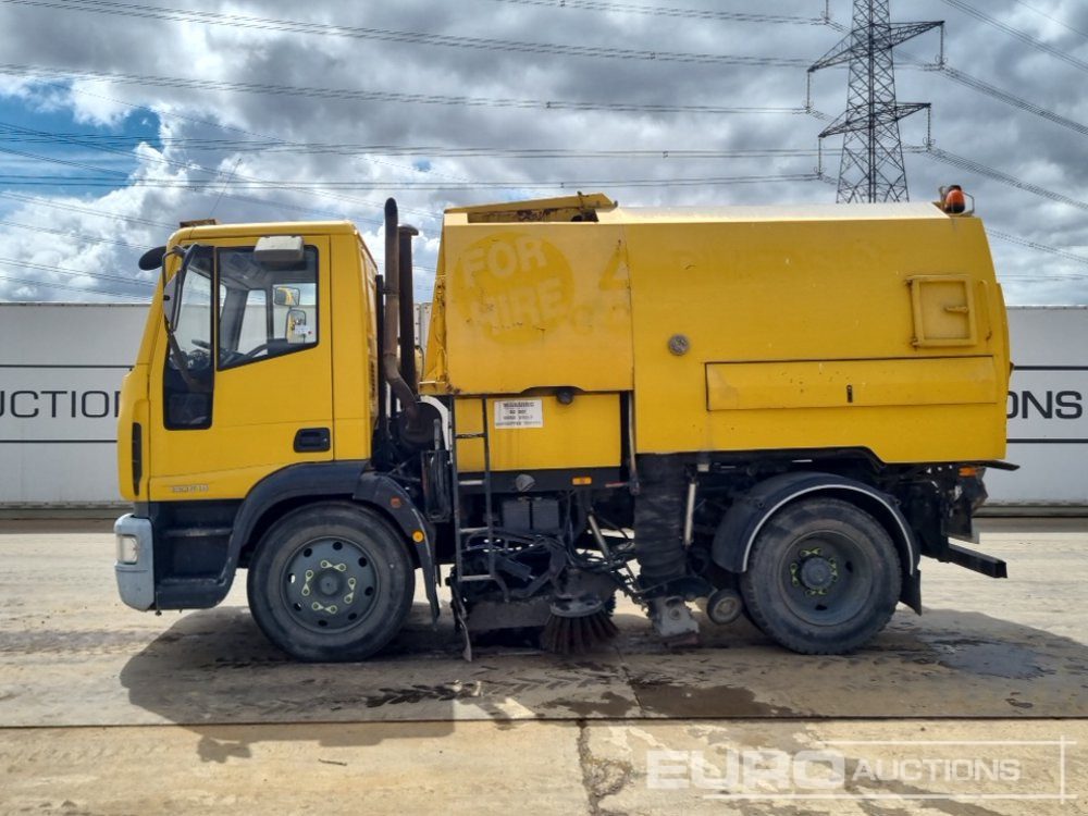 2004 Iveco ML130E18K - Gatvių šlavimo mašina: foto 2 2004 Iveco ML130E18K - Gatvių šlavimo mašina: foto 2
