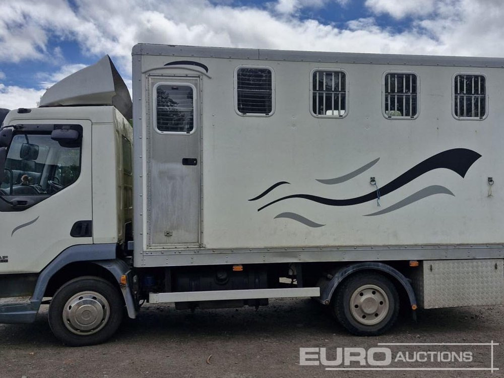 2006 DAF 45.150 - Gyvulių pervežimo sunkvežimis: foto 1 2006 DAF 45.150 - Gyvulių pervežimo sunkvežimis: foto 1