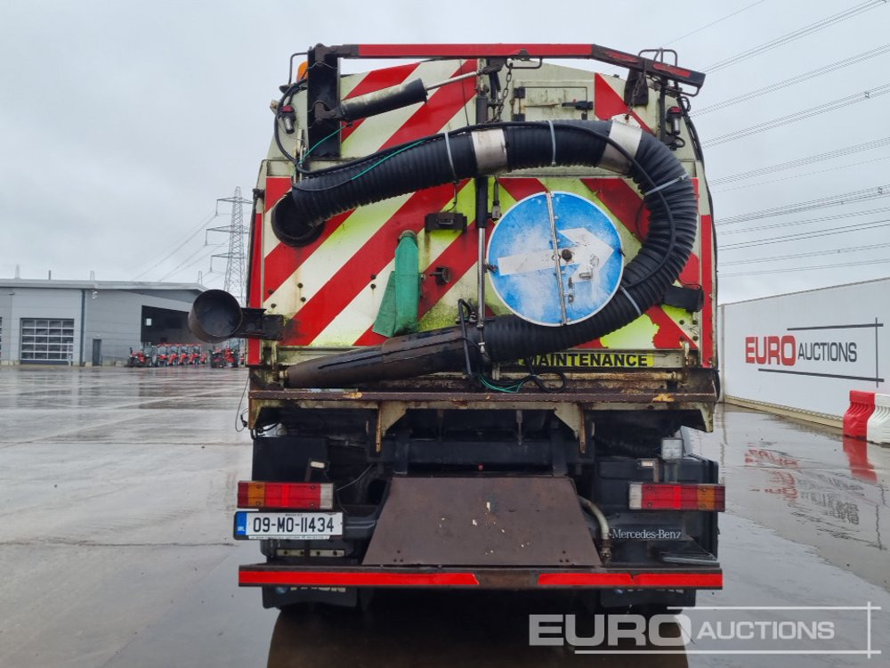 2009 Mercedes Atego 1318 - Gatvių šlavimo mašina: foto 4 2009 Mercedes Atego 1318 - Gatvių šlavimo mašina: foto 4