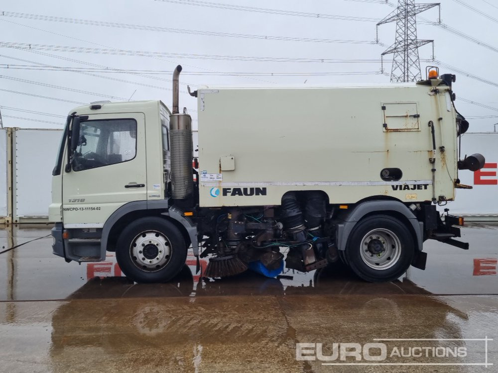2009 Mercedes Atego 1318 - Gatvių šlavimo mašina: foto 2 2009 Mercedes Atego 1318 - Gatvių šlavimo mašina: foto 2
