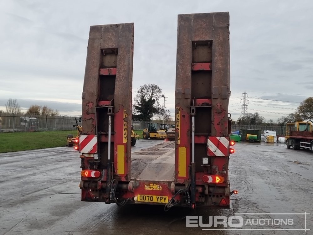 2011 Faymonville Tri Axle Stepframr Low Loader Trailer, Out Riggers, Hydraulic Ramps - Žemo profilio platforma puspriekabė: foto 4 2011 Faymonville Tri Axle Stepframr Low Loader Trailer, Out Riggers, Hydraulic Ramps - Žemo profilio platforma puspriekabė: foto 4