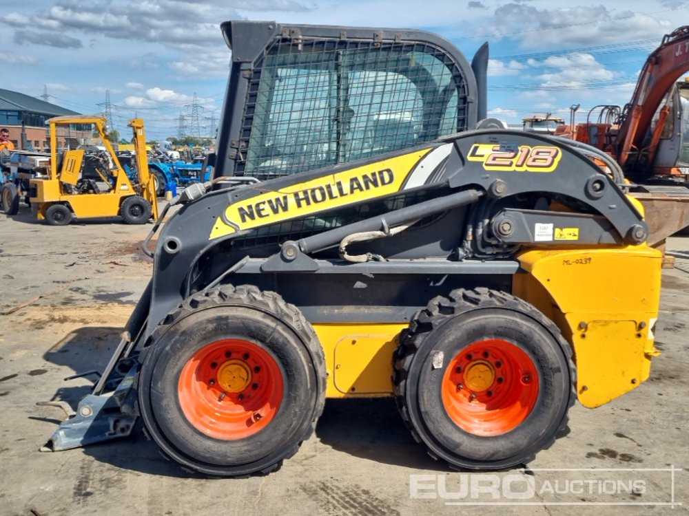 2012 New Holland L218 - Mini krautuvas: foto 2 2012 New Holland L218 - Mini krautuvas: foto 2