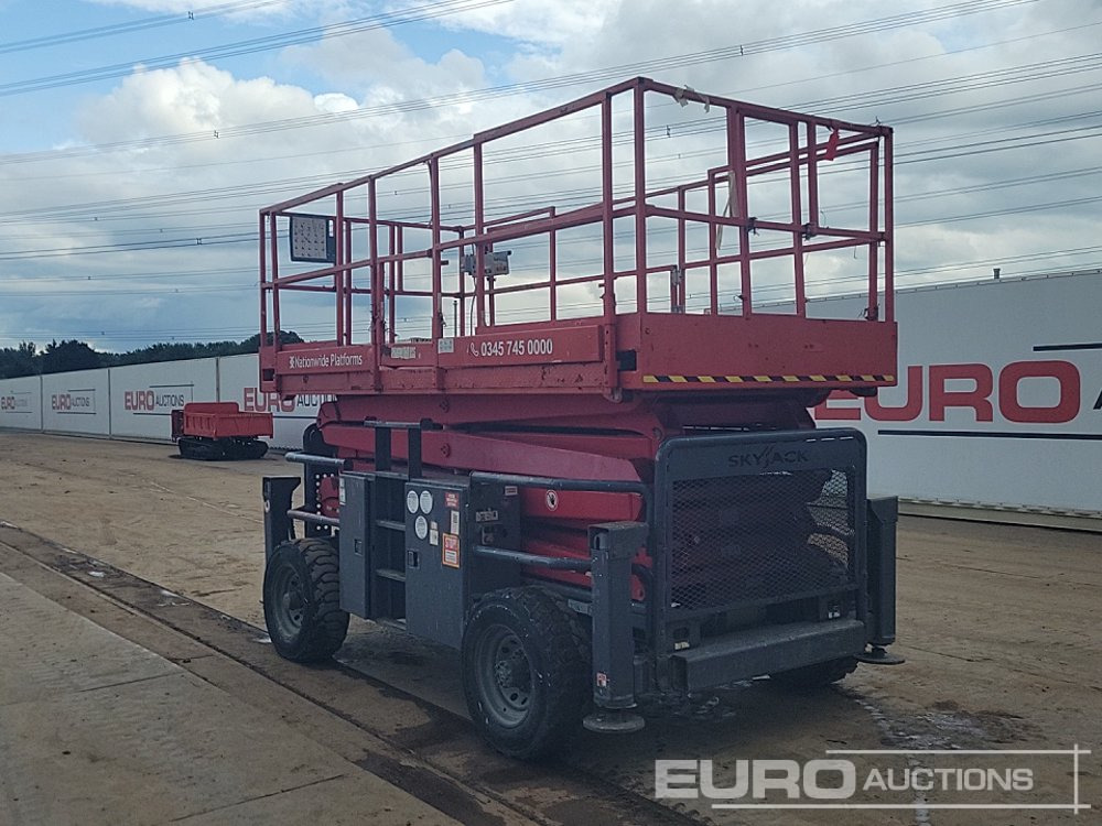 2013 SkyJack SJ8841 - Kėlimo platforma: foto 3 2013 SkyJack SJ8841 - Kėlimo platforma: foto 3