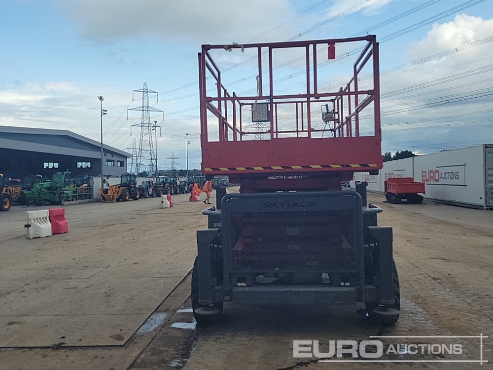 2013 SkyJack SJ8841 - Kėlimo platforma: foto 4 2013 SkyJack SJ8841 - Kėlimo platforma: foto 4