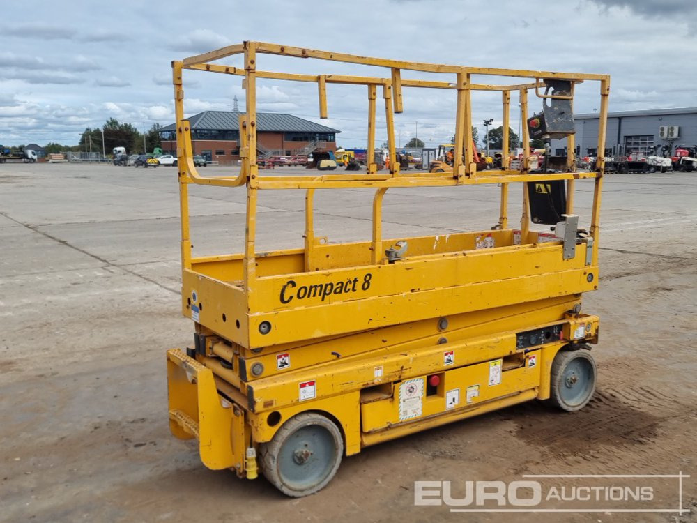 2014 Haulotte Compact 8 - Kėlimo platforma: foto 5 2014 Haulotte Compact 8 - Kėlimo platforma: foto 5