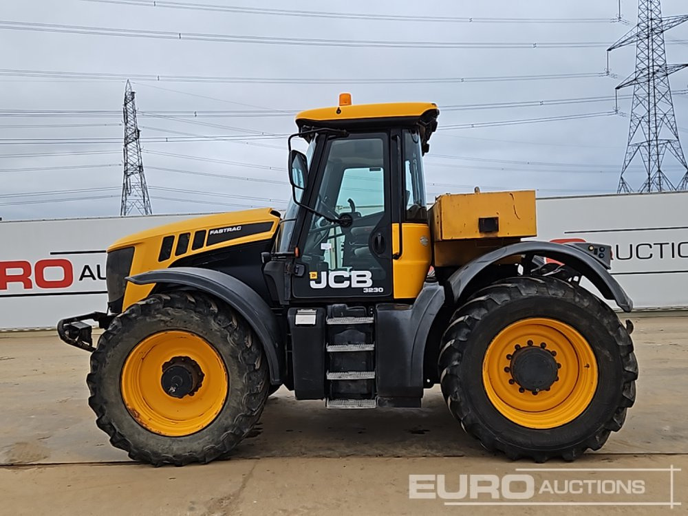 2014 JCB Fastrac 3230 - Traktorius: foto 2 2014 JCB Fastrac 3230 - Traktorius: foto 2